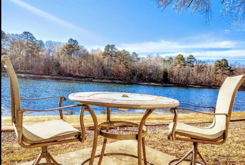 Lakefront Casita - Perfect For Couples Or Families Hot Springs Bagian luar foto